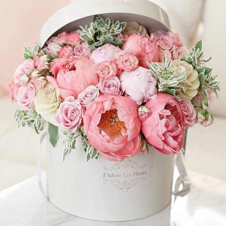 Custom Preserved Roses Mom Paper Gift Bouquet Luxury Round Flower Box